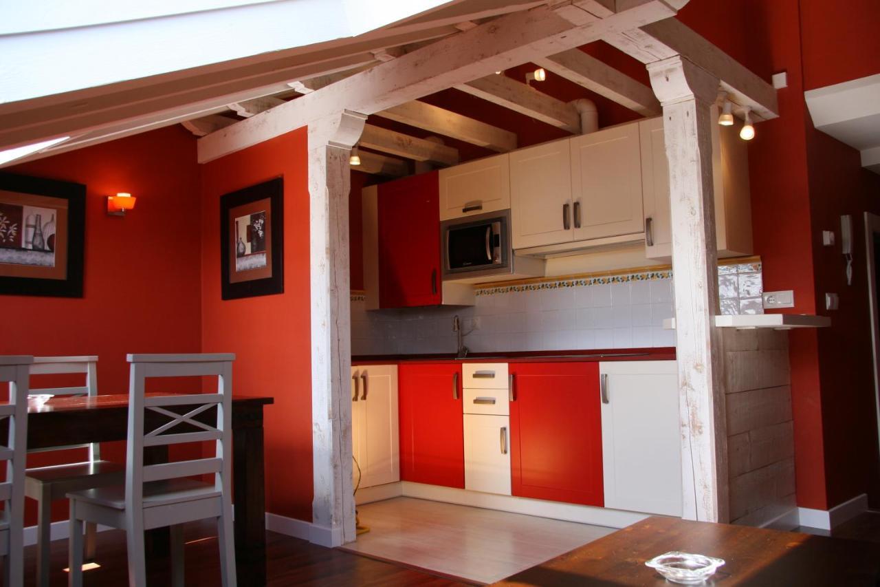 Apartamentos Rincon Del Puerto San Vicente De La Barquera Bilik gambar